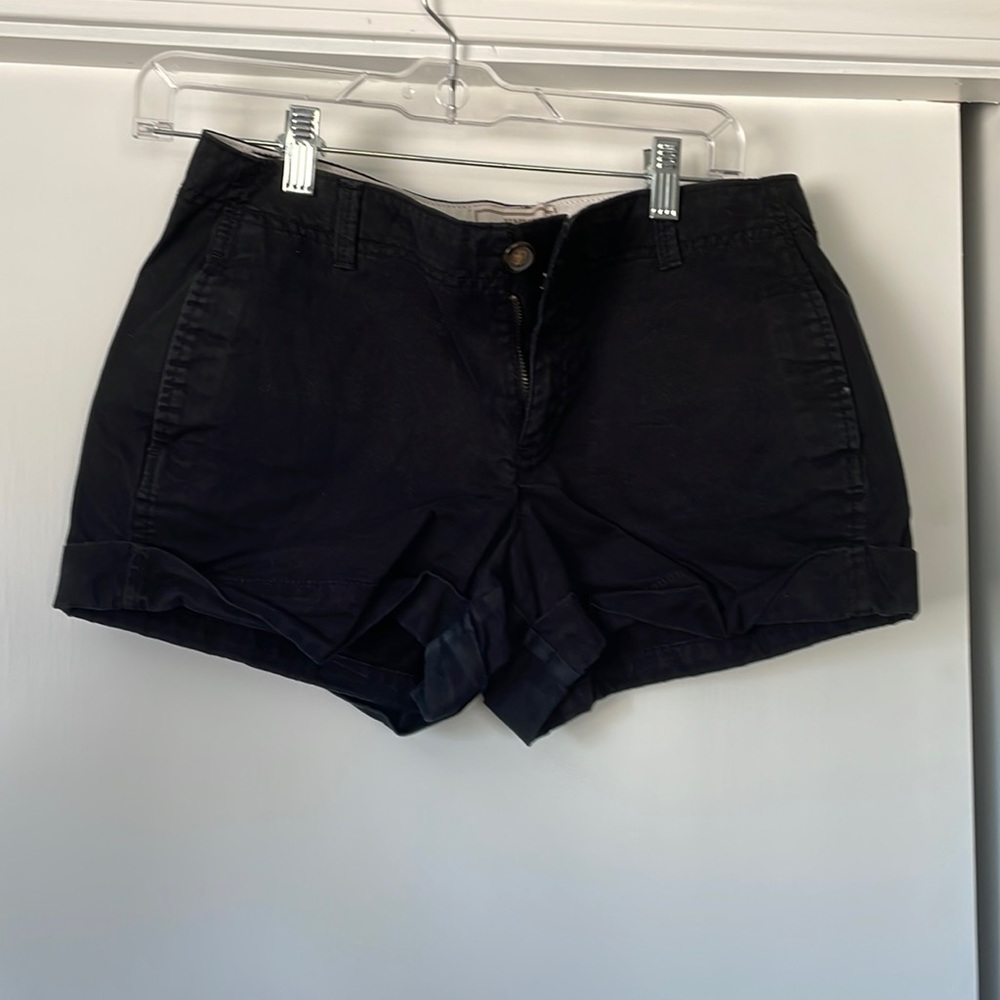 Size 4 old navy shorts.